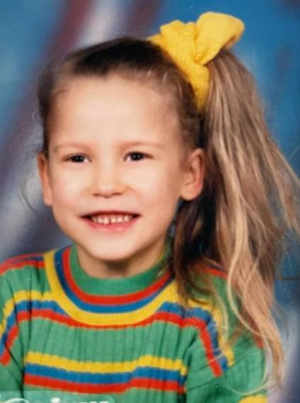 Resimdeki ünlüyü tanıdınız mı? Herkesin tanıdığı o şarkıcı ilk defa paylaştı - Resim: 9